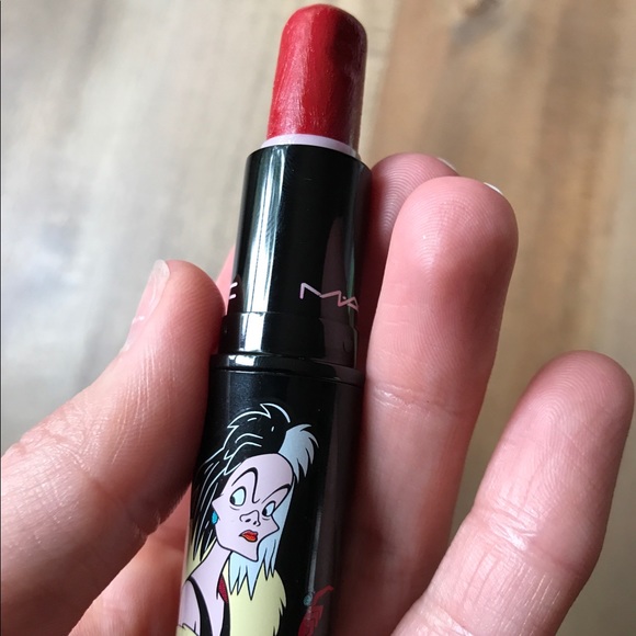 Mac Makeup - Picture 4 of 4